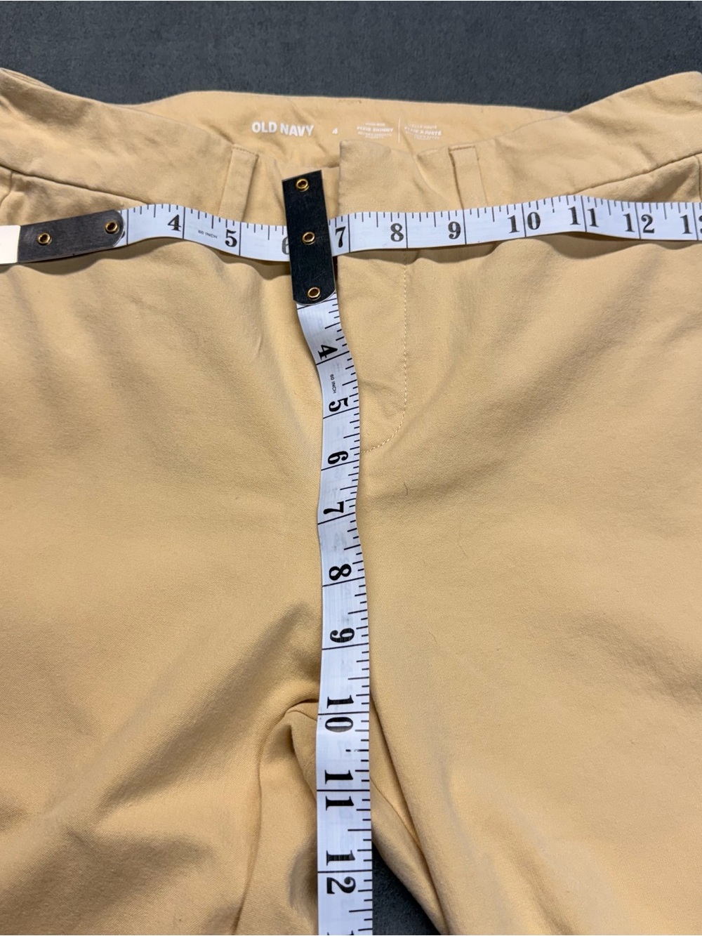 Old Navy Women’s Skinny Pants in Light Tan - Picture 4 of 6